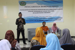 Dosen Jurusan Pendidikan Islam Anak usia Dini Fakultas Ilmu Tarbiyah dan Keguruan IAIN Syekh Nurjati Cirebon  Melakukan Kegiatan Pengabdian Masyarakat
